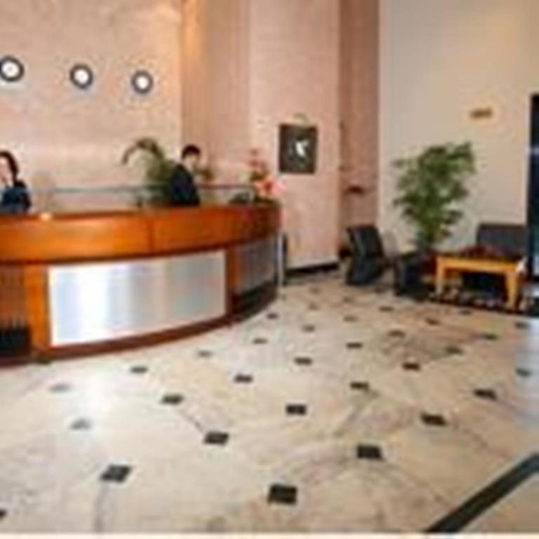Indismart Hotel Calcuta Exterior foto